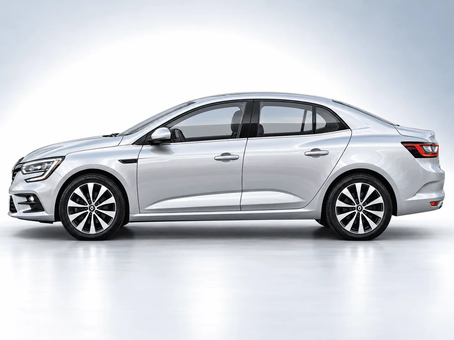 Renault Megane Gümüş Gri kiralık araç — yan profil görünümü