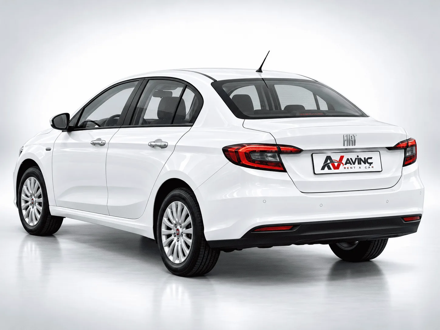 Fiat Egea Easy Beyaz kiralık araç — arka çapraz görünüm