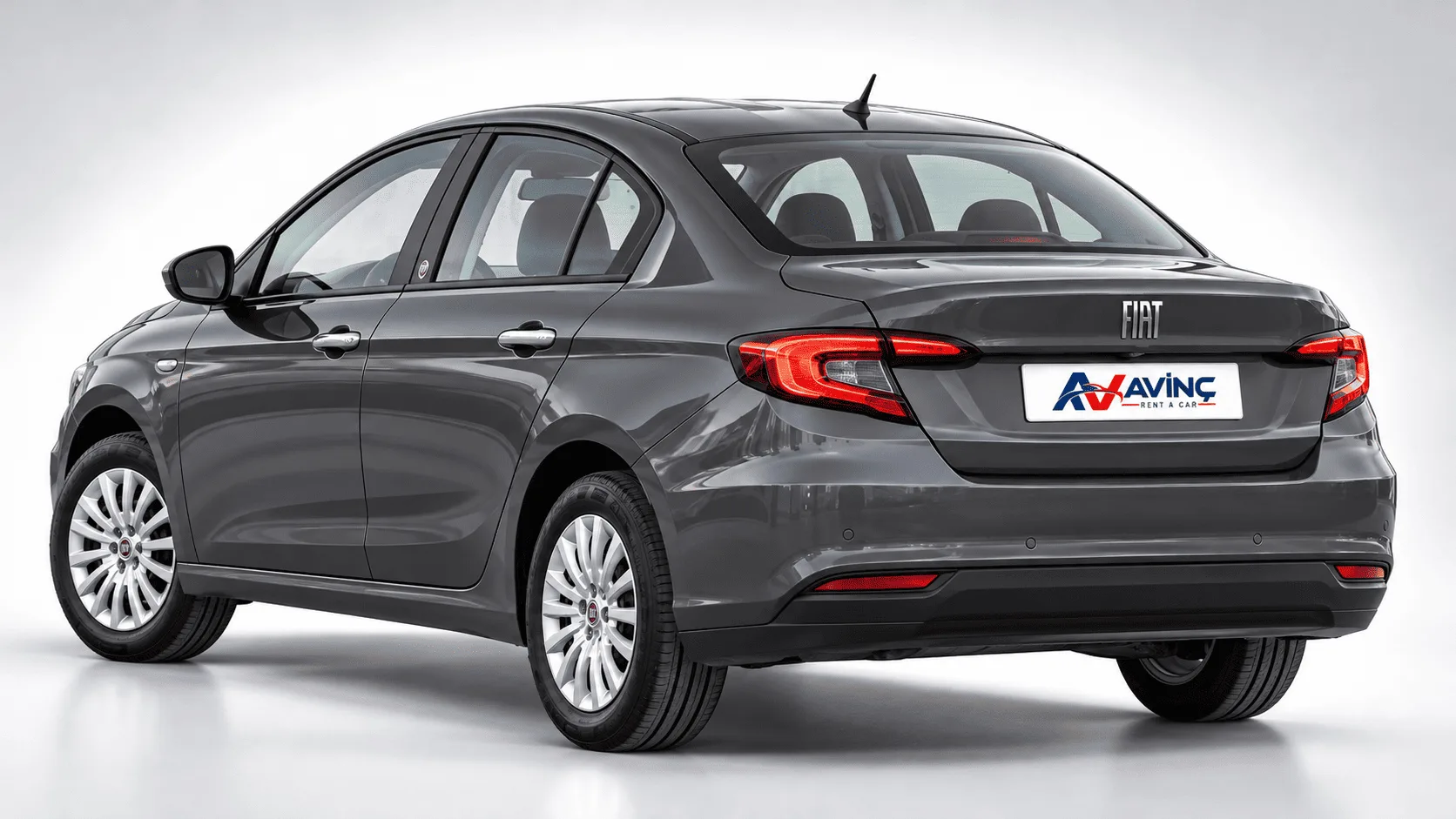 Fiat Egea Easy Gri kiralık araç — arka çapraz görünüm