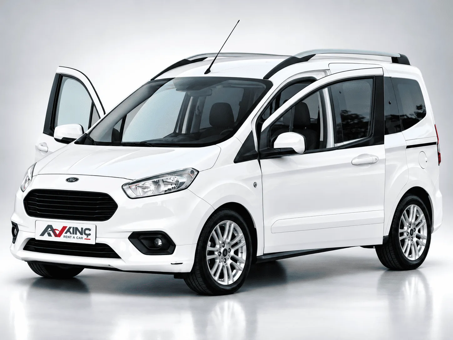 Ford Tourneo Courier Beyaz kiralık minivan — sürücü kapısı açık ön çapraz görünüm
